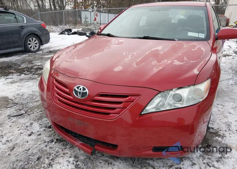 2008 Toyota Camry Le z USA, uszkodzony, nr VIN 4T4BE46K28R042055
